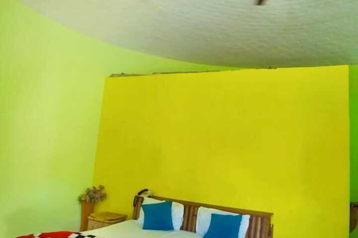 Room 19 of 48