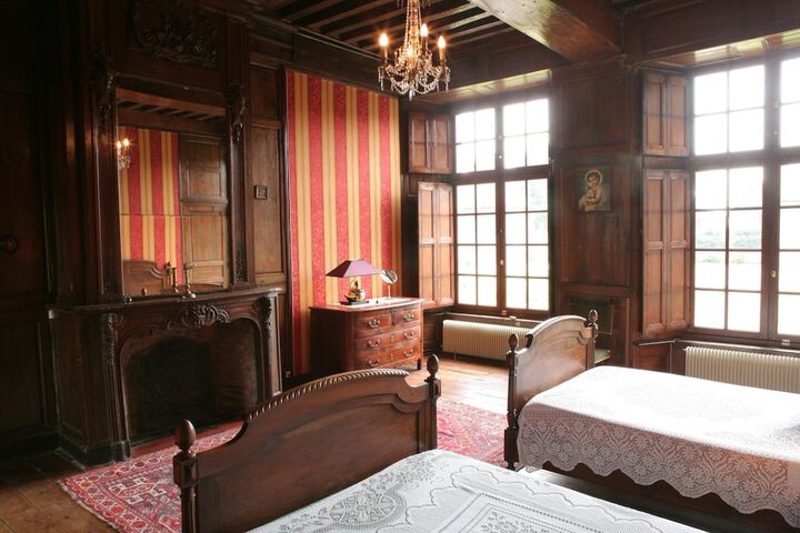 Room 17 of 48