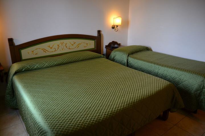Room 9 of 35