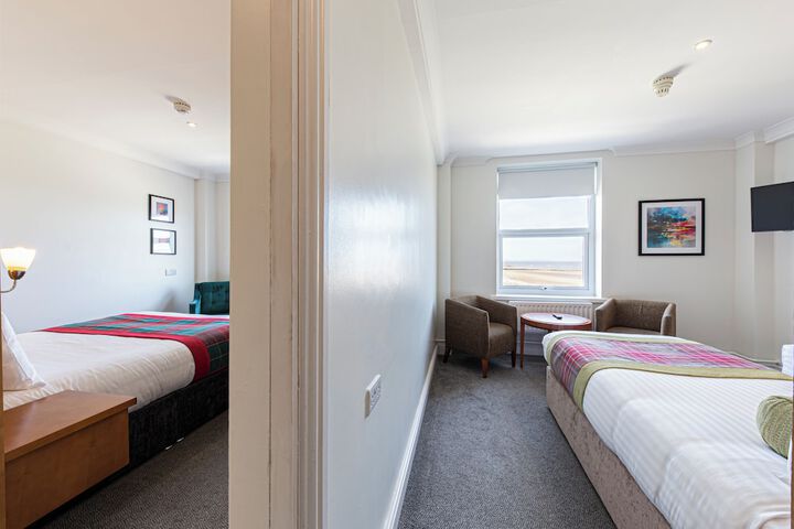 Room 68 of 193