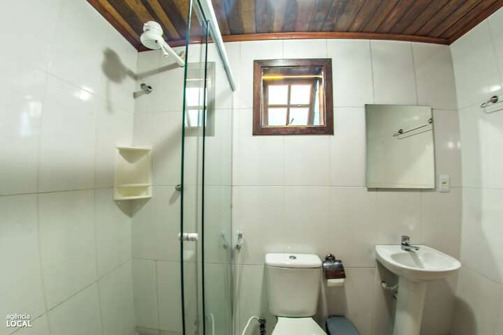 Room 18 of 38