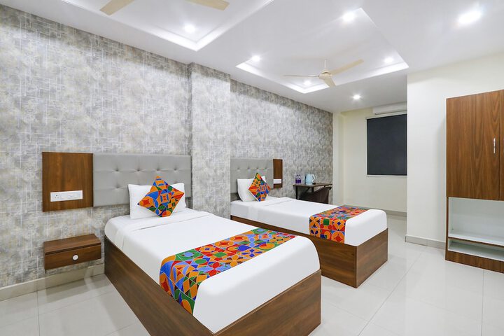 Room 16 of 39
