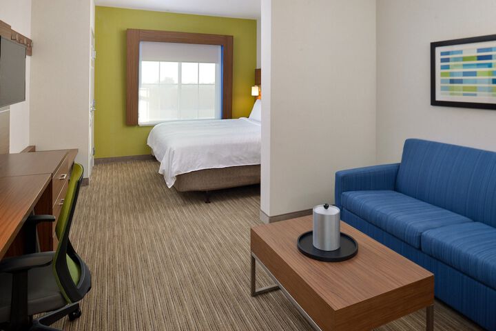 Room 11 of 41