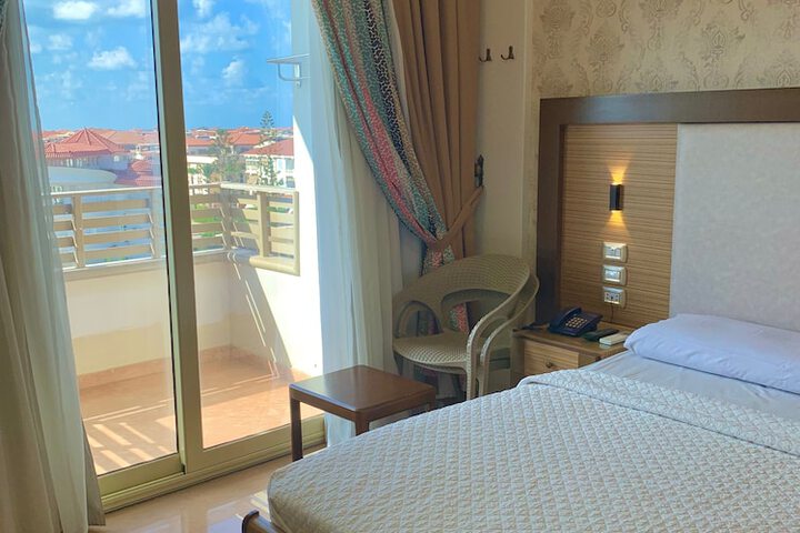 Room 12 of 46