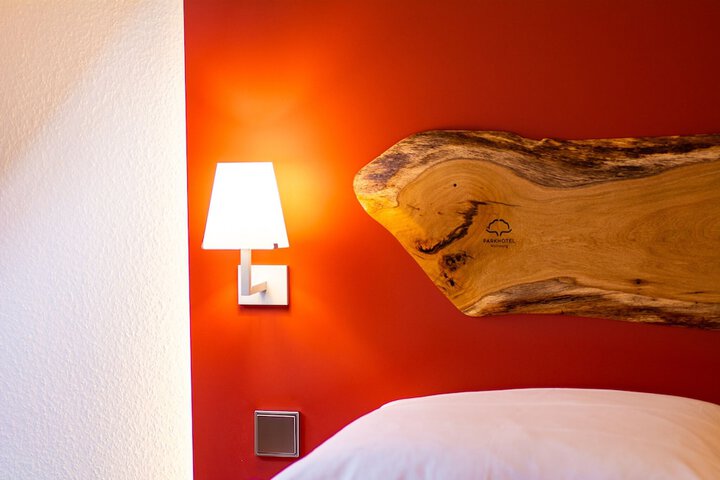 Room 11 of 77