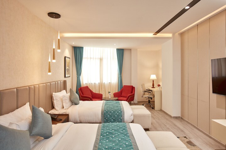 Room 16 of 28