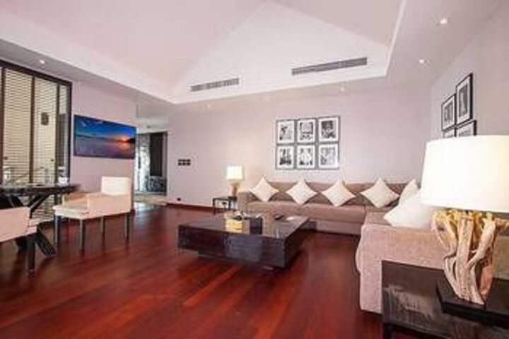 Room 14 of 26