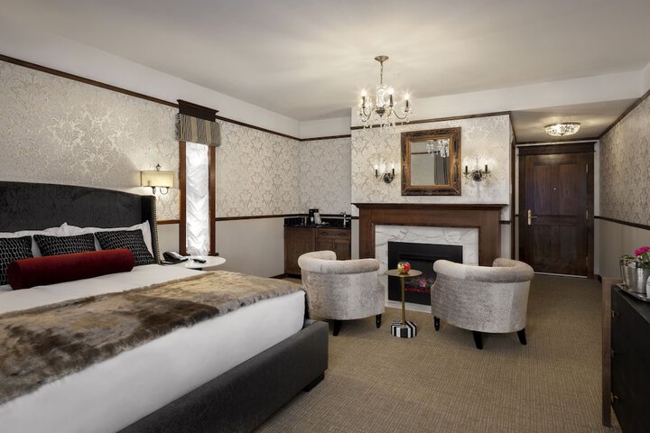 Room 11 of 41