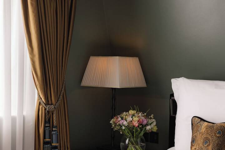 Room 34 of 75