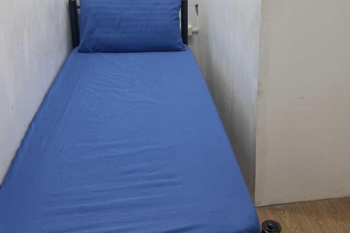 Room 15 of 27