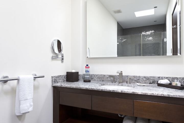 Room 15 of 39