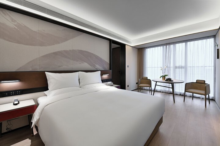 Room 10 of 39