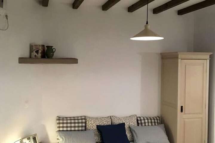 Room 4 of 71
