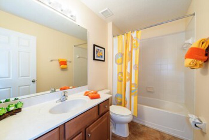 Room 2 of 43