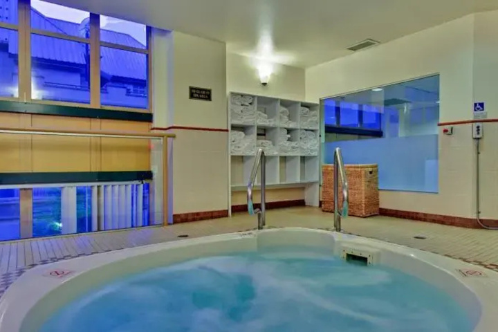 Pool 6 of 8