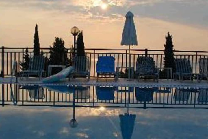 Pool 55 of 72