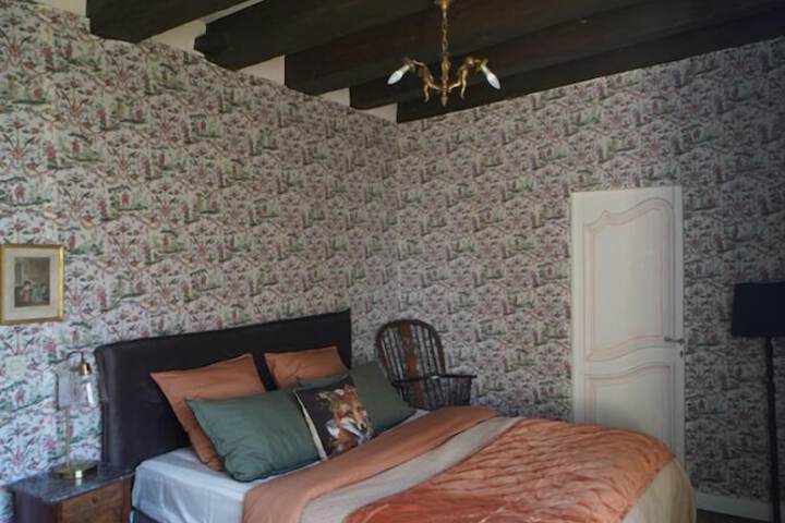 Room 12 of 30