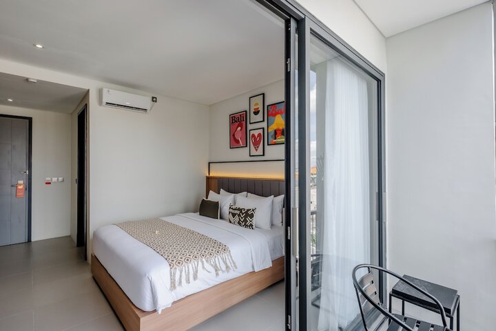 Room 11 of 50