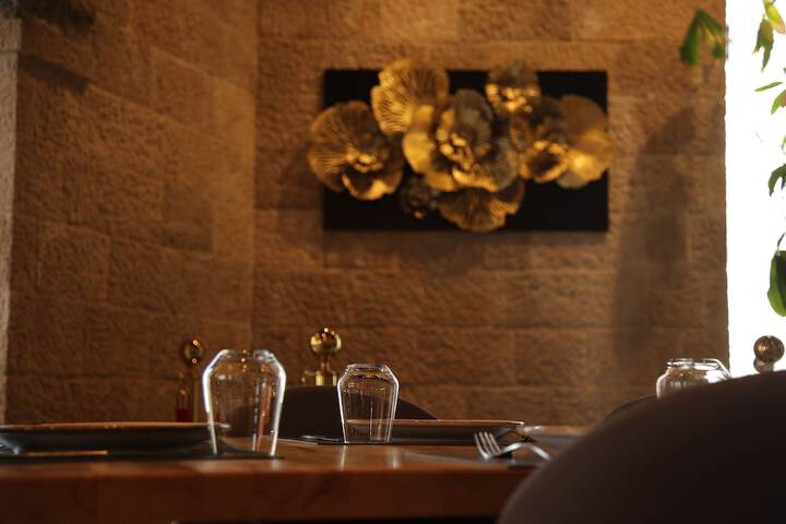 Dining 99 of 107