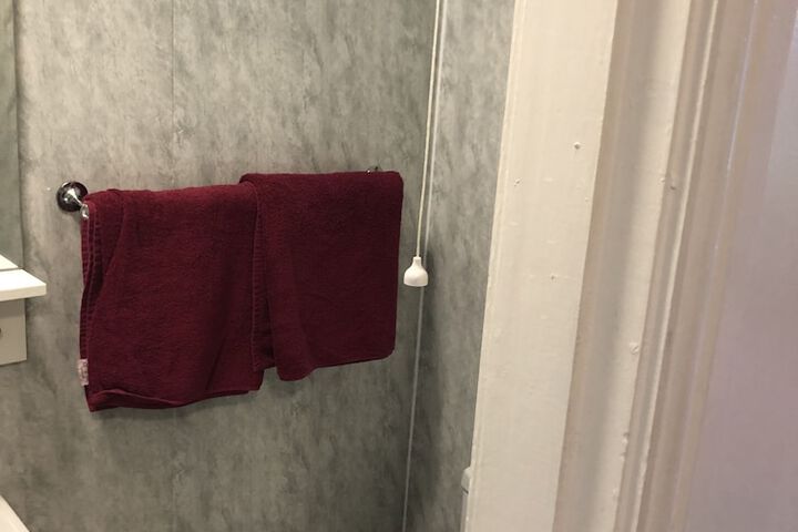 Room 12 of 33