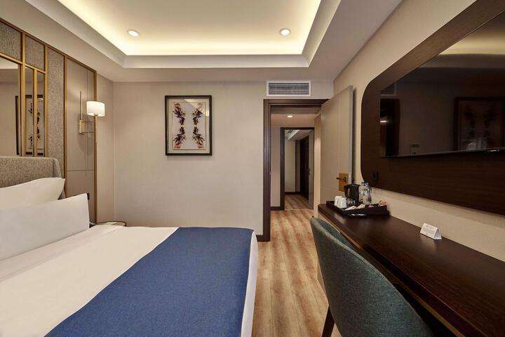 Room 37 of 113