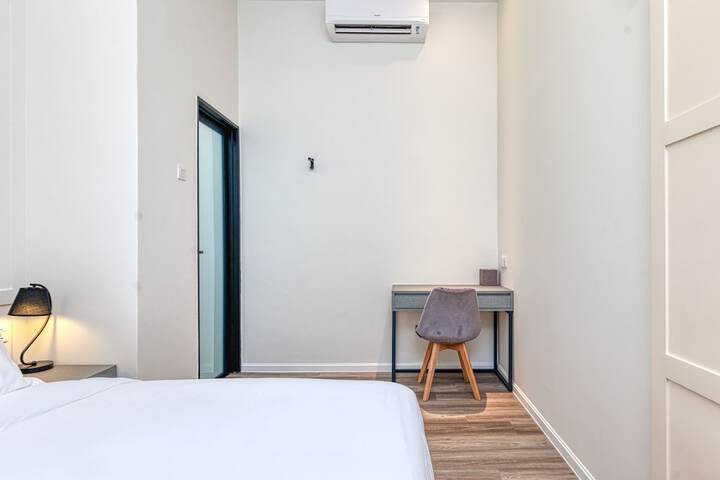 Room 20 of 40