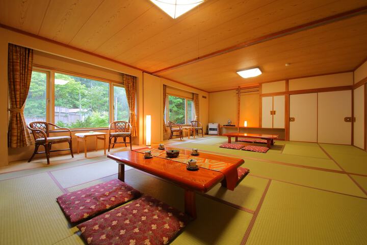 Room 10 of 50