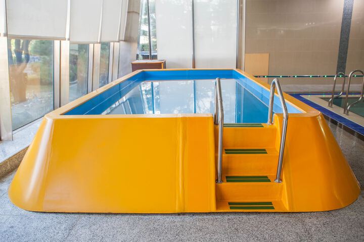Hotel Pool