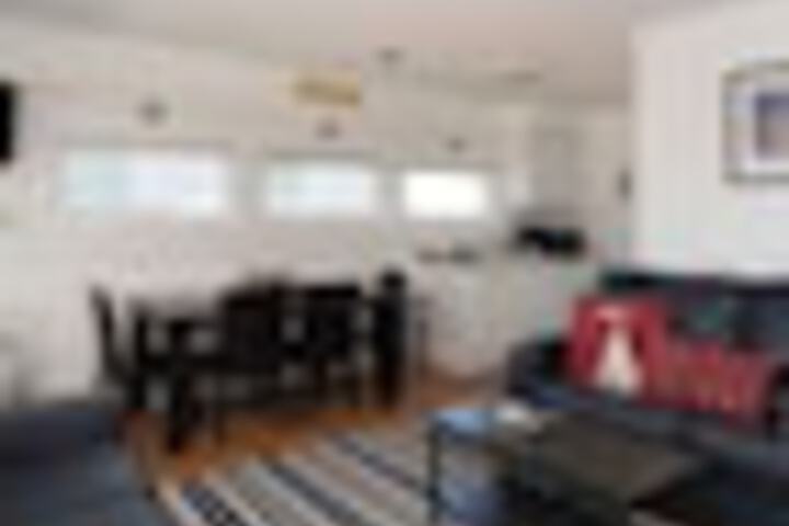 Room 278 of 384