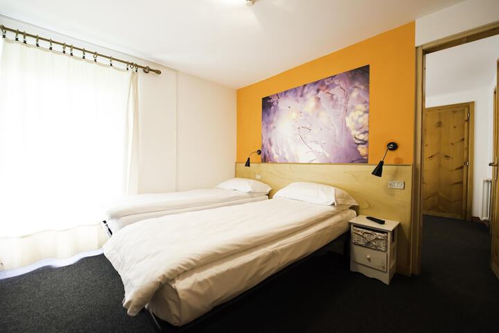 Room 21 of 112