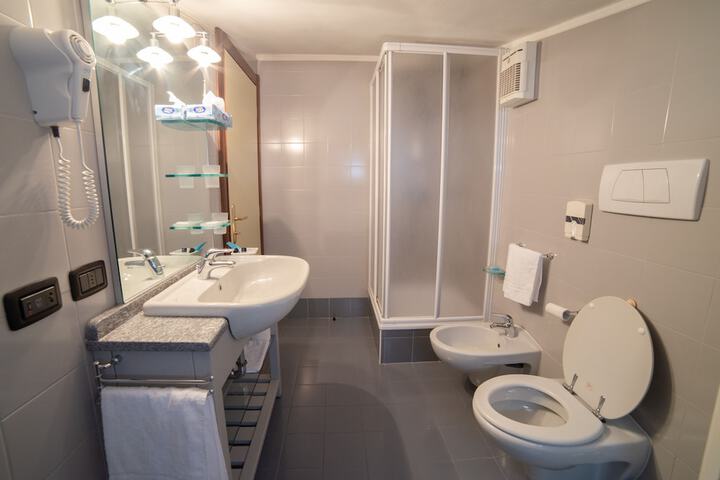 Clean Restrooms