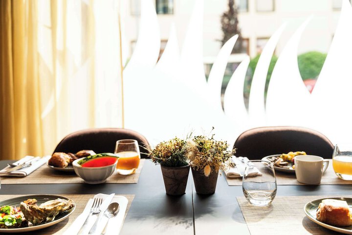 Breakfast/Coffee Service 83 of 100