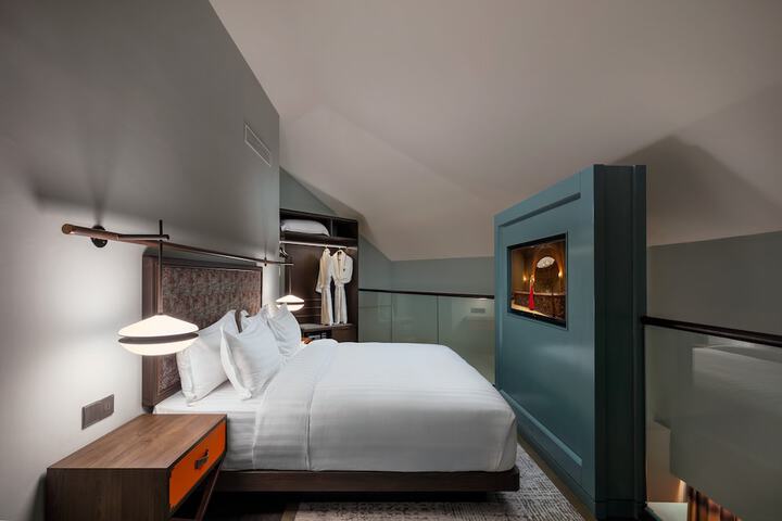Room 21 of 84
