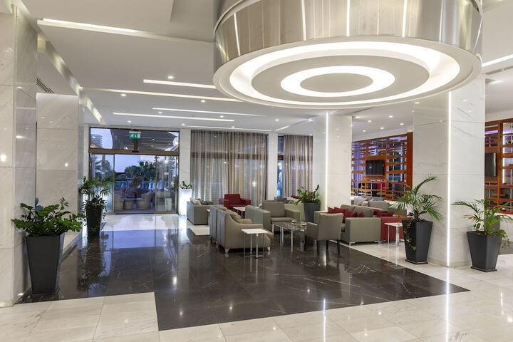 Hotel 2 of 78