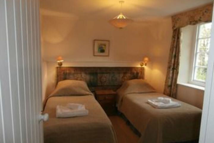 Room 15 of 18