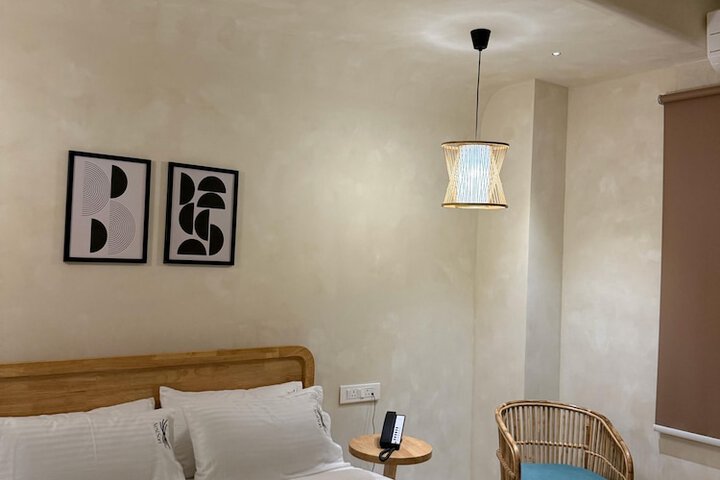 Room 15 of 29