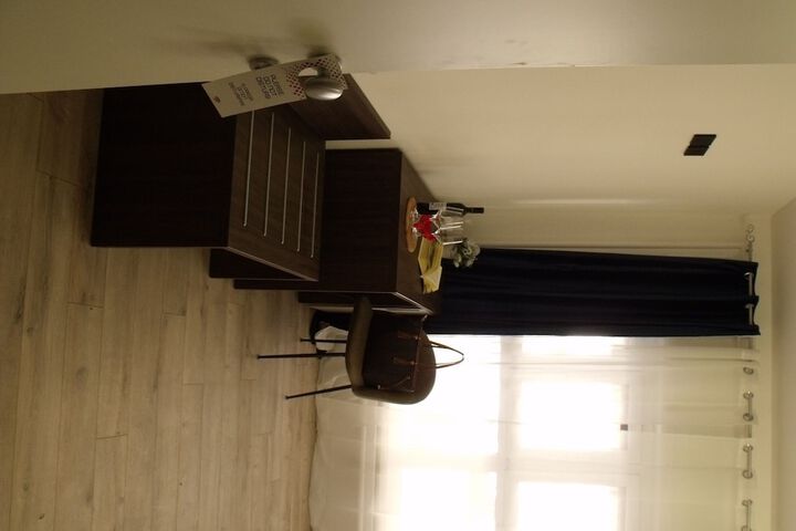 Room 13 of 30