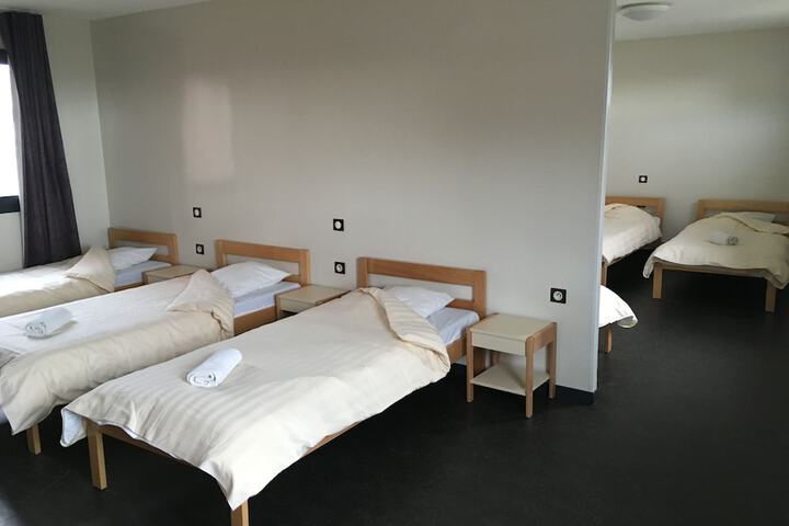 Room 15 of 44