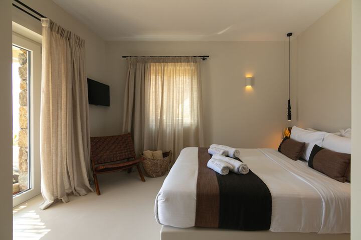 Room 38 of 173