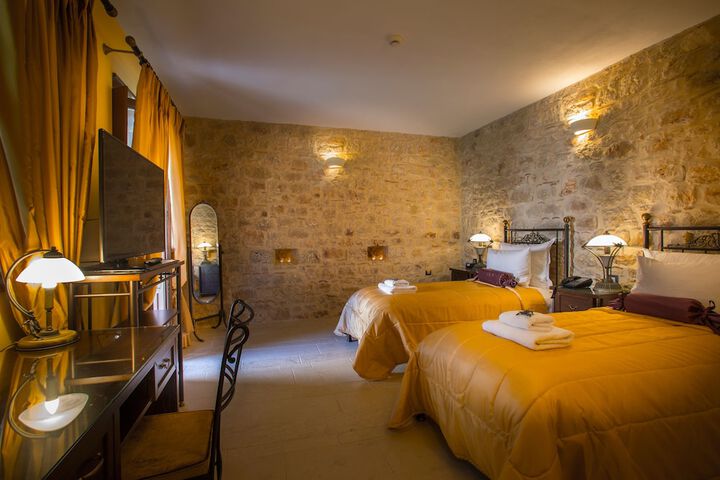 Room 12 of 55