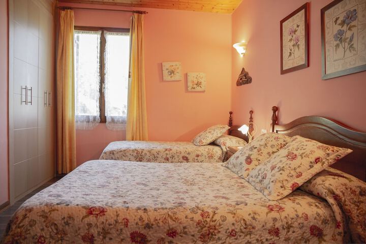Room 4 of 35