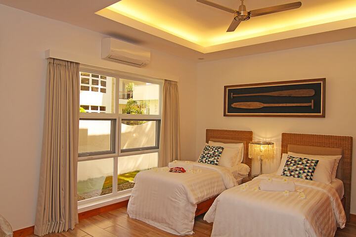 Room 14 of 159