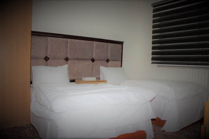 Room 5 of 32