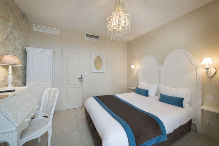 Room 4 of 34