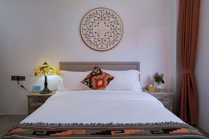 Room 4 of 92
