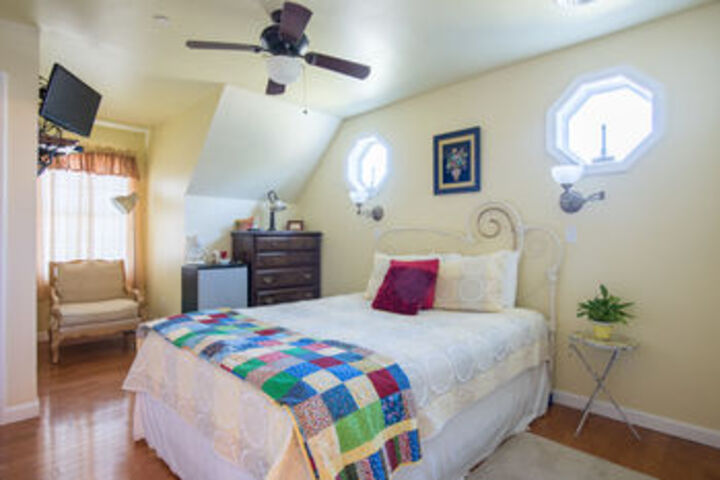 Room 6 of 20
