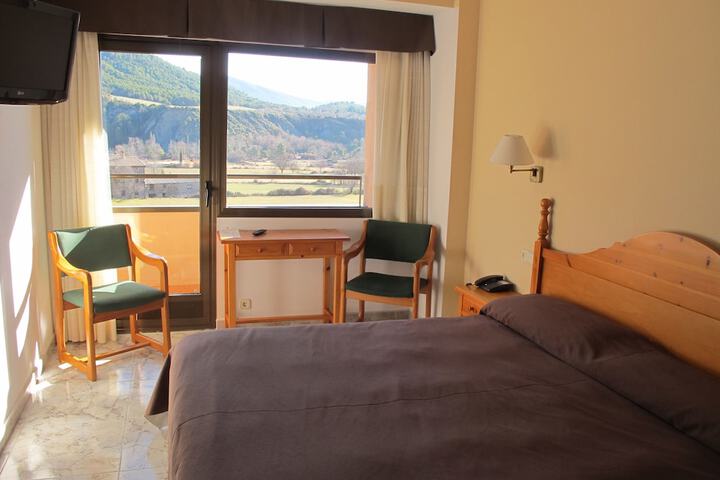 Room 15 of 50
