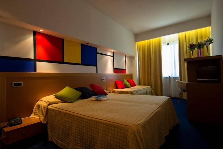 Room 18 of 68