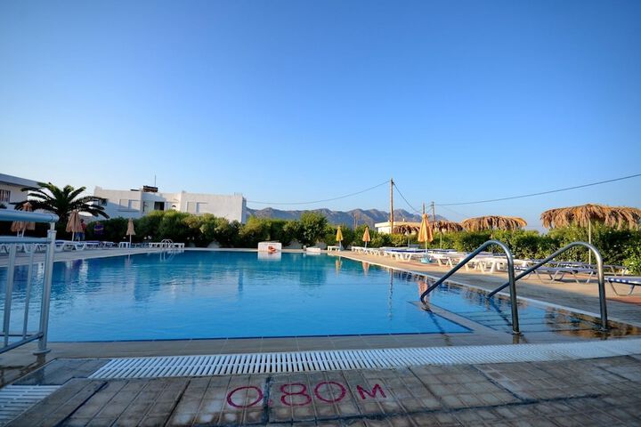 Pool Hotel