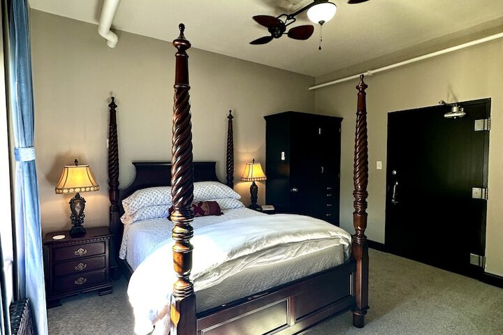 Room 12 of 19